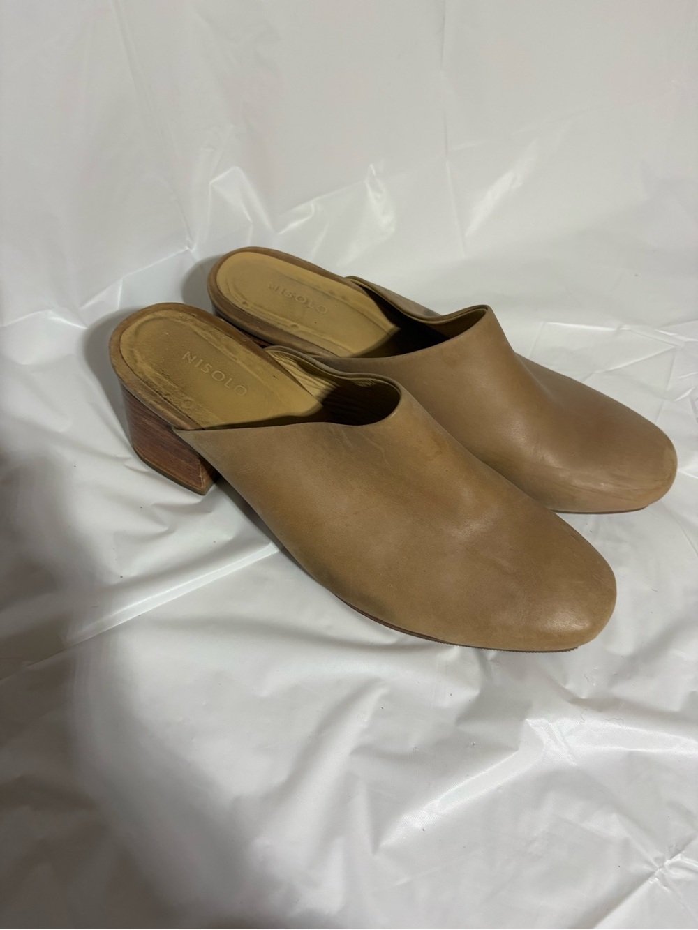 Nisolo Leather Slip-On Mule in Tan Brown